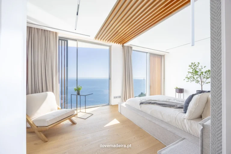 Aurora III, three bedroom villa with infinity pool in Arco da Calheta, photo 4